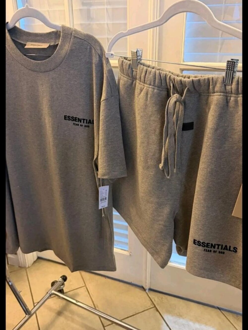 Combo Set Fear of God Essentials Dark Oat T-shirt & Shorts Talla L M y S